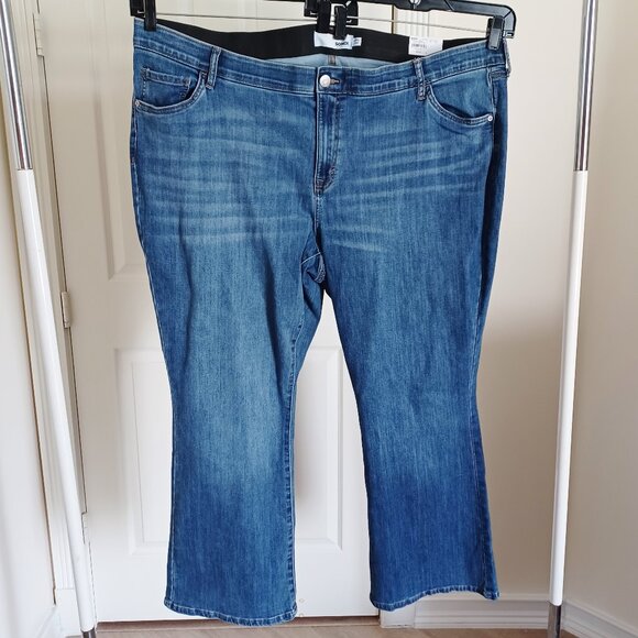 NWT Sonoma Bootcut Jeans Medium Wash No-Gap Waistband Plus Size 28W - Picture 1 of 3